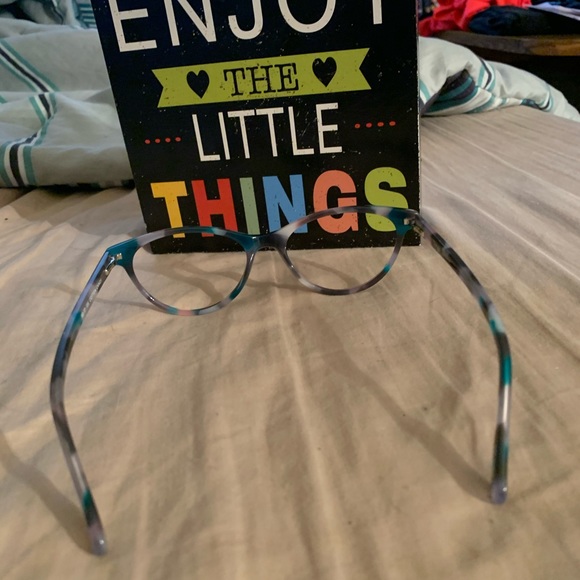 Eyeglasses - Picture 3 of 6